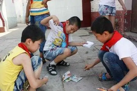 青春回忆-摔方宝