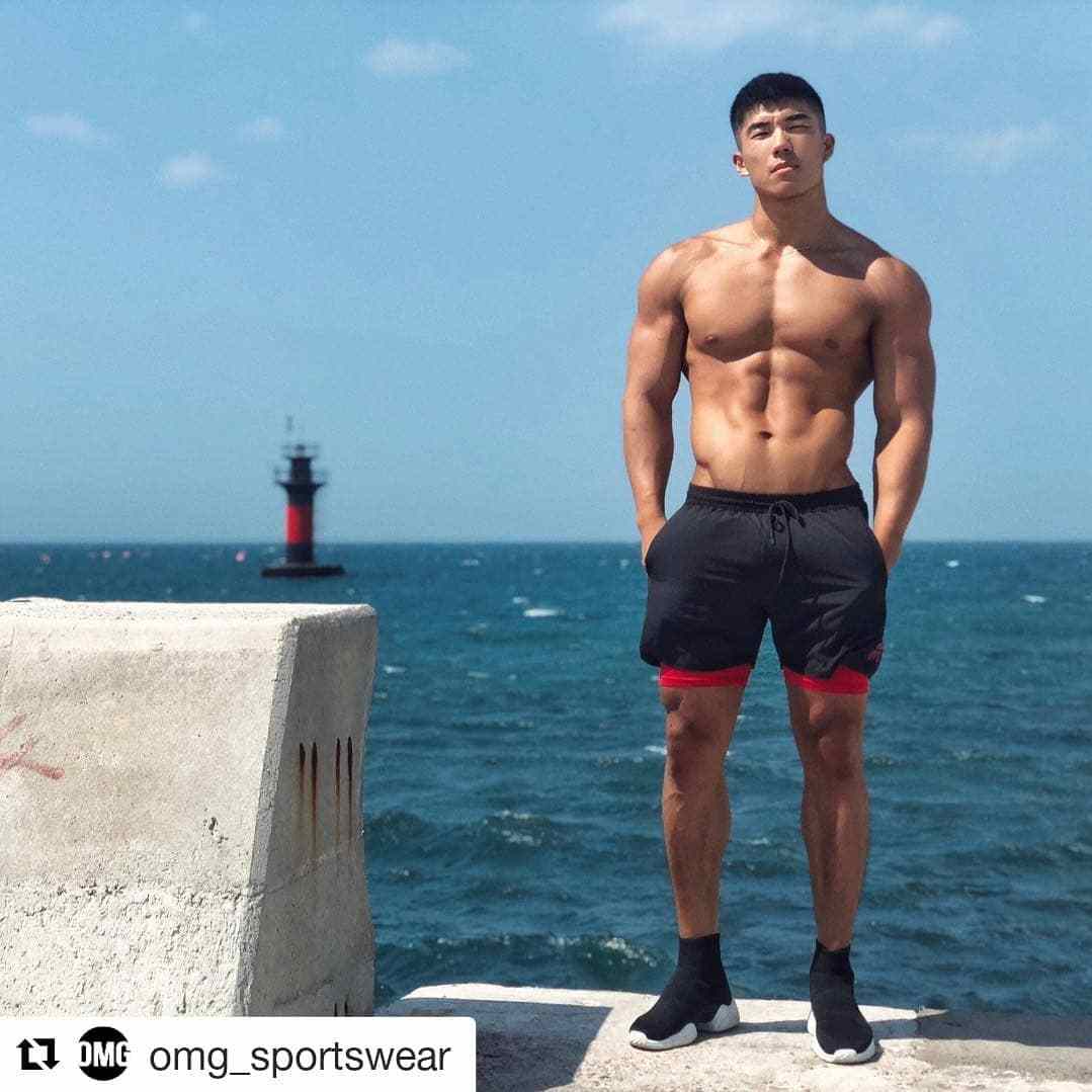 Featured image of post OMG! 傻气爆肌模特儿（IG)